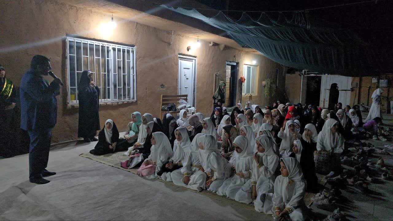 سفره افطار دانش آموزان ادبستان 1